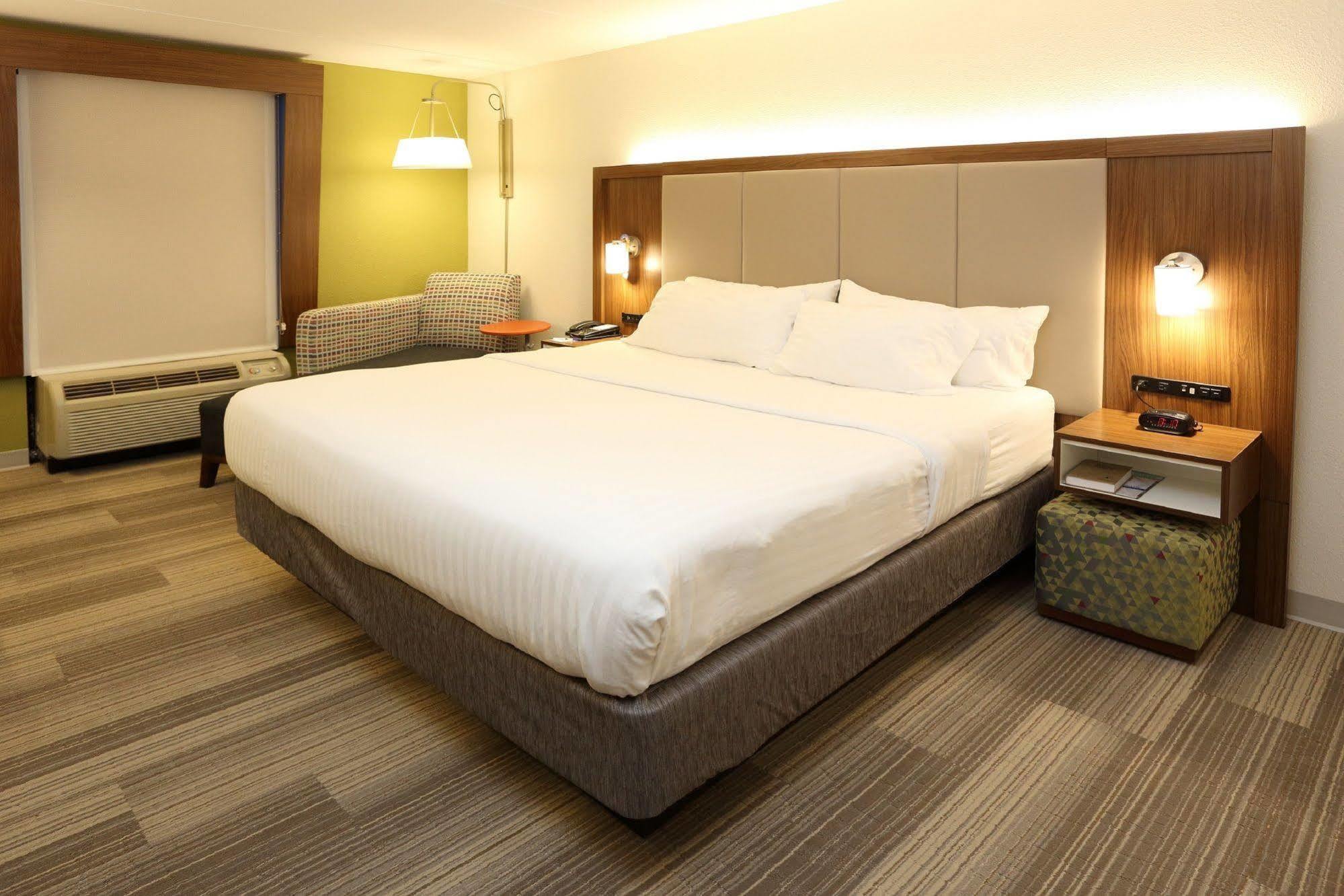 Holiday Inn Express & Suites Newport News, An Ihg Hotel Luaran gambar