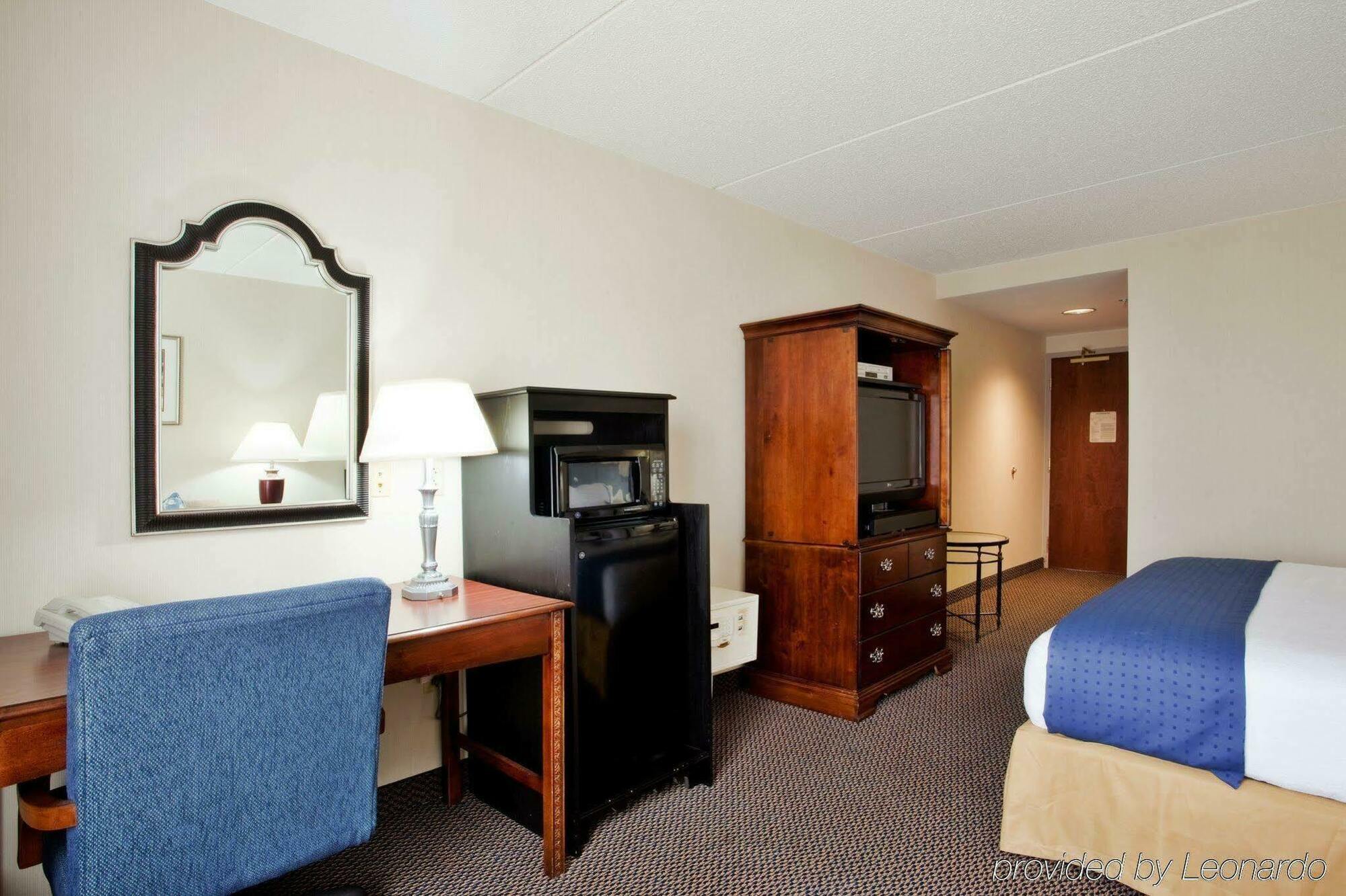 Holiday Inn Express & Suites Newport News, An Ihg Hotel Bilik gambar